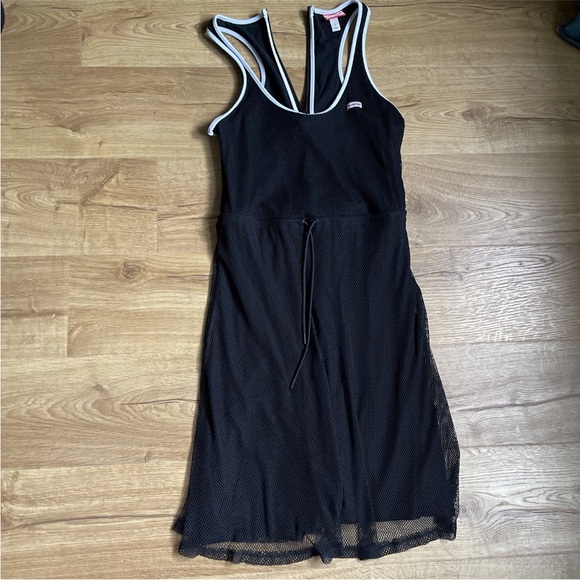 Hunter Black Mesh Garment with White Trim - Picture 7 of 7